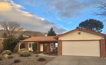 Just Listed - 1620 Cullen Lane NE, Albuquerque - Our Client Will Save About $6,000 in Commissions